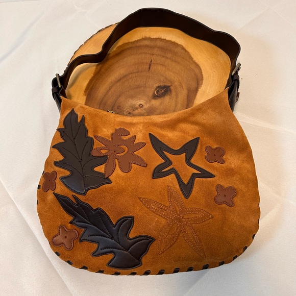 Bisou Bisou Michele Bohbot genuine tan suede small shoulder purse with leaves‎ - Picture 3 of 16